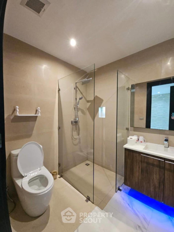 picture 5-Bedroom House For Sale In Phratamnak, Nong Prue, Near Chonburi (ID 2127405) - 38/42