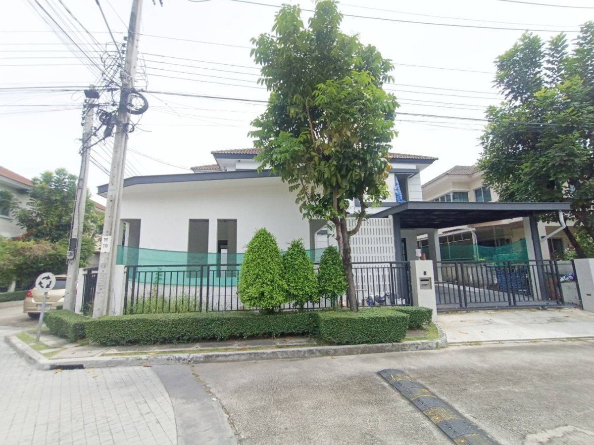 รูป ราคาถูกที่สุดในโครงการ! ขายบ้านเดี่ยว ไลฟ์ บางกอก บูเลอวาร์ด วงแหวนอ่อนนุช 1 *หลังมุม รีโนเวทต่อเติมแล้ว 70% สามารถทำออฟฟิศได้ Line ID: @ppagent - รูปที่ 1/23