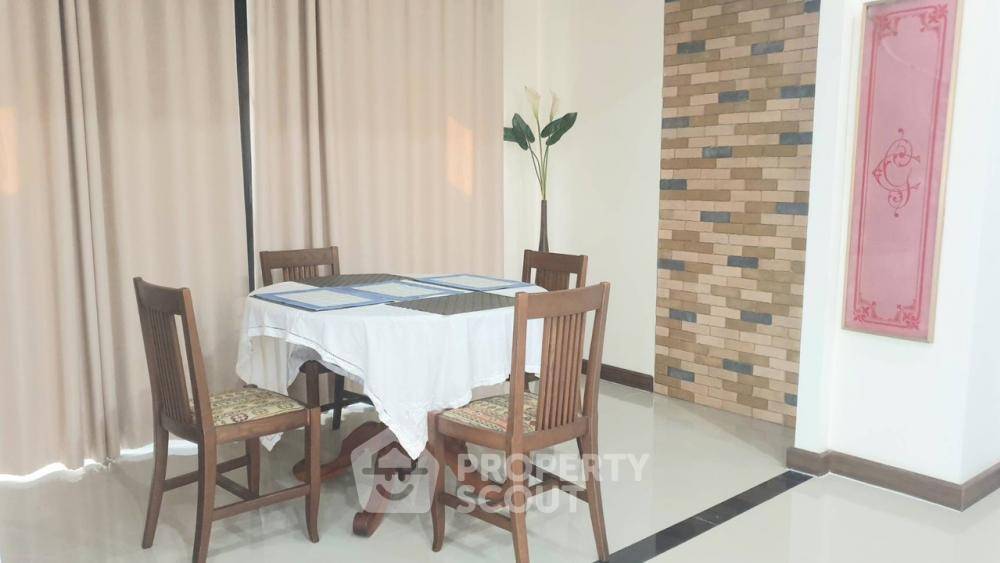 รูป บ้าน 3 ห้องนอน 309 ตร.ม. สำหรับขาย ซานคทัวรีออฟทรูธ บางเสร่ สัตหีบ (ID 1415646) - รูปที่ 4/5