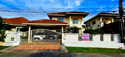 Houses for sale Chonburi : UK07-004 🎉 2-storey detached house for sale with land, furniture, and complete electrical appliances. Ready to move in! 🏡
