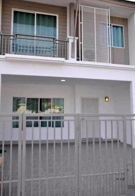 Townhouses for sale Chiang Mai : Townhome for sale walkable to big c donjun 300 meter. 