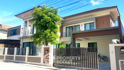 เช่าบ้านเดี่ยว ชลบุรี : บ้านเช่า 3 ห้องนอน Pet-Friendly ใกล้ Sanctuary Of Truth บางเสร่ สัตหีบ (ID 1415850)