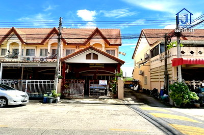ทาวน์โฮม รังสิต คลองสอง : ขายทาวน์เฮ้าส์ 2ชั้น หมู่บ้านพรทวีวัฒน์ 3 ซอยรังสิต-นครนายก 31 คลองสอง ใกล้ทางยกระดับโทลเวย์ดอนเมือง-ดินแดง หลังมุม