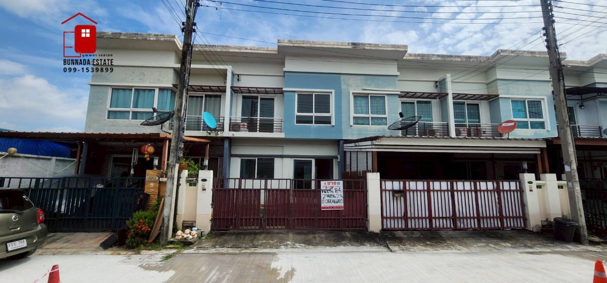 ขายทาวโฮมน์ 2 ชั้น หมู่บ้านโนโววิลว์ คลอง 5  ขนาดพื้นที่ 18.4 ตรว 