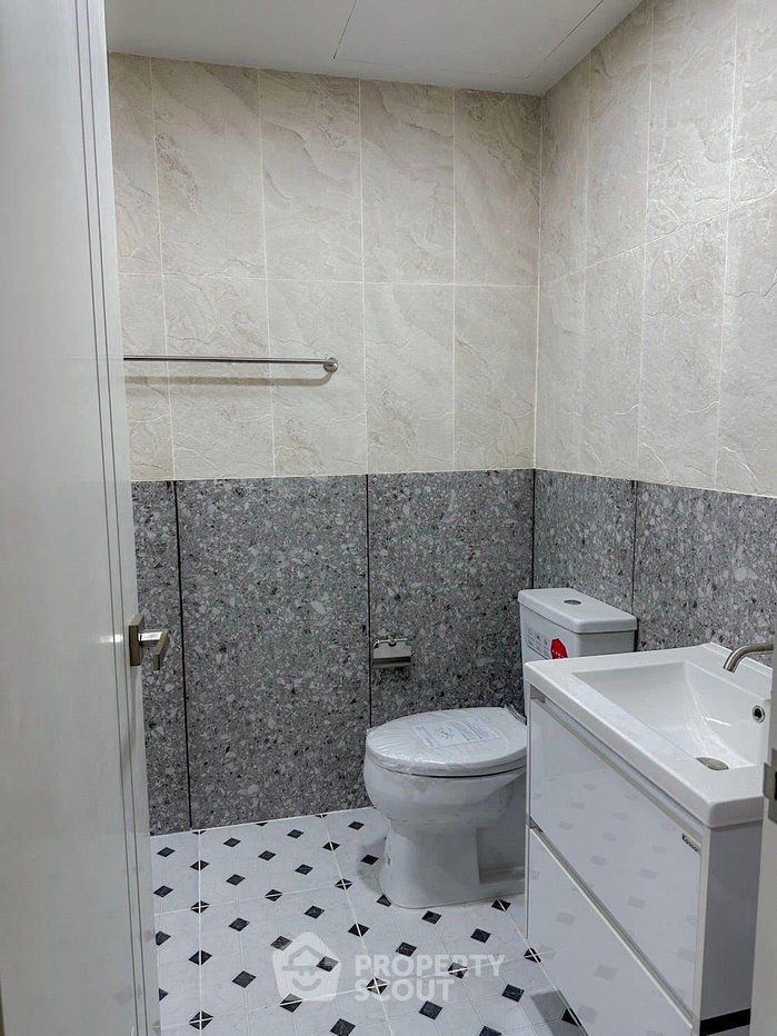 รูป คอนโด 2 ห้องนอน 60 ตร.ม. ขายที่ Pathumwan Resort ใกล้ BTS พญาไท 200 ม. (ID 1291800) - รูปที่ 6/7