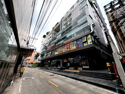 สำนักงานให้เช่า : พื้นที่ให้เช่า – 15 Sukhumvit Residence