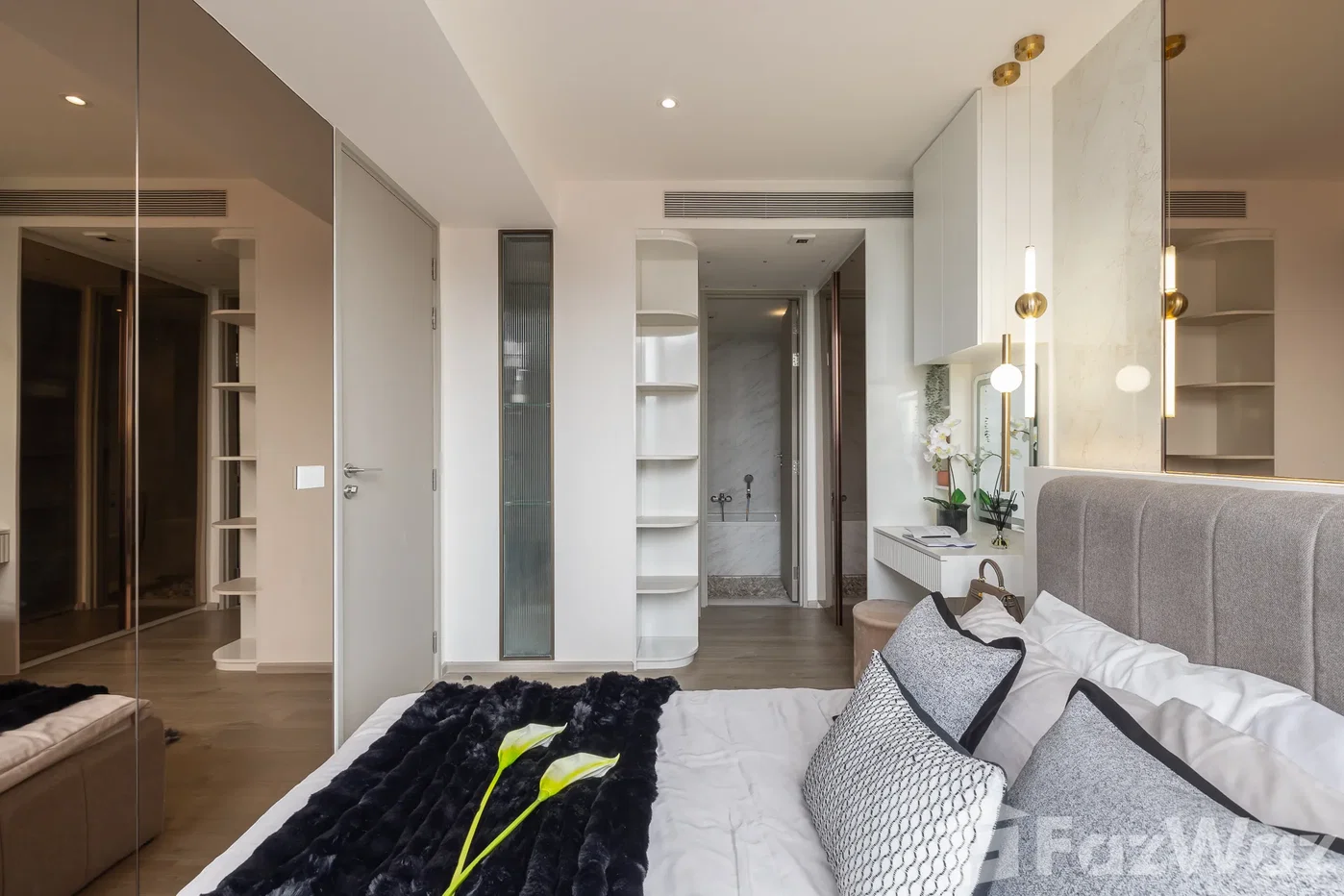 picture Bright 2 bd, 2 bathroom apartment close to metro. 1935645 - 23/33