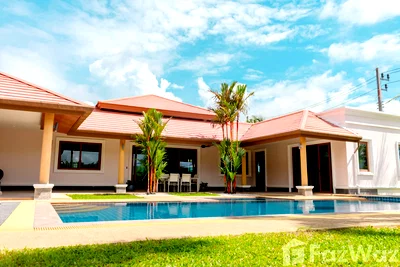 Houses for sale Thalang Phuket : 4 Bedroom with 4.5 Bathroom Pool Villa 5347622