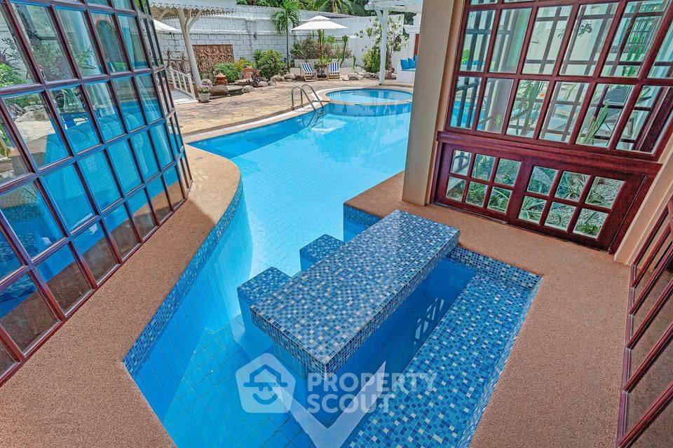 รูป วิลล่า 5 ห้องนอน พื้นที่ 400 ตร.ม. สำหรับขาย ทำเลโป่ง บางละมุง (ID 2250644) - รูปที่ 2/15