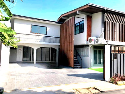 Houses for rent วิทยาลัยสิ่งแวดล้อม : For rent: 2-storey detached house, 100 sq. wah, Ratchada–Lat Phrao 35.