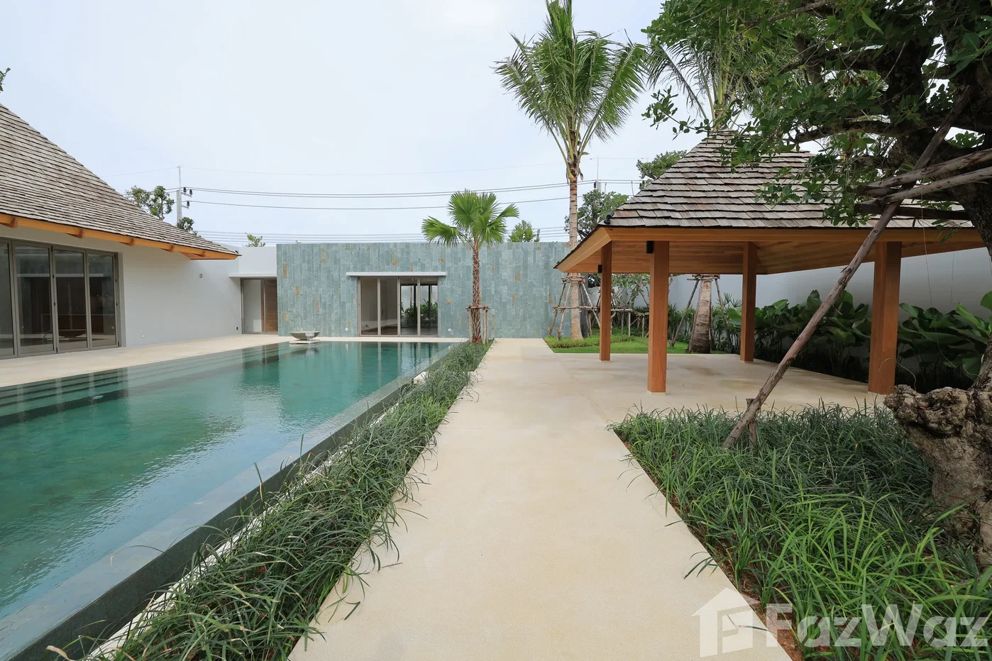 picture Stunning 4 bedrooms villa for sale 5649285 - 12/15