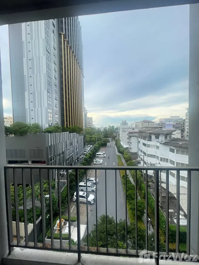 picture The Base Central Pattaya 5652722 - 16/16