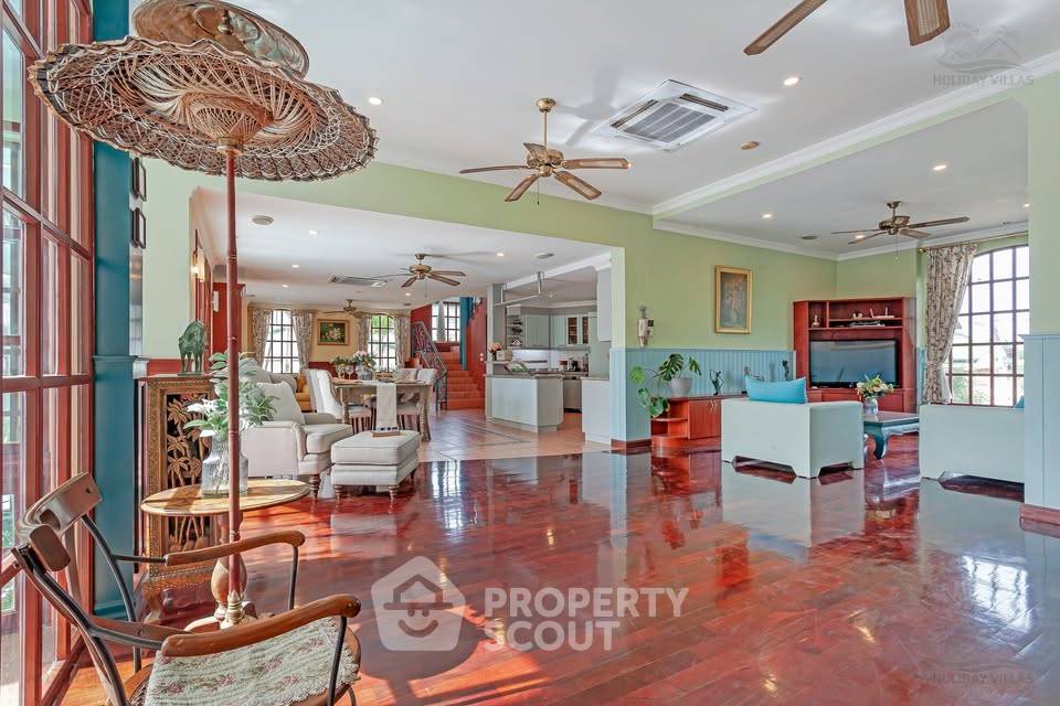 รูป วิลล่า 5 ห้องนอน พื้นที่ 400 ตร.ม. สำหรับขาย ทำเลโป่ง บางละมุง (ID 2250644) - รูปที่ 4/15