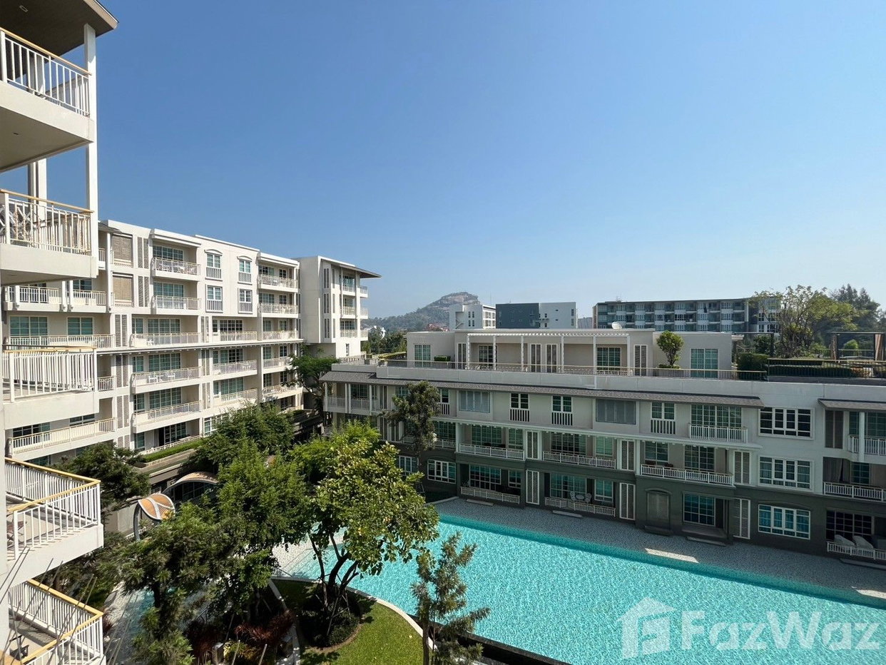 picture 2 Bedroom ,Top Floor in Autumn Condominium 1995080 - 1/11