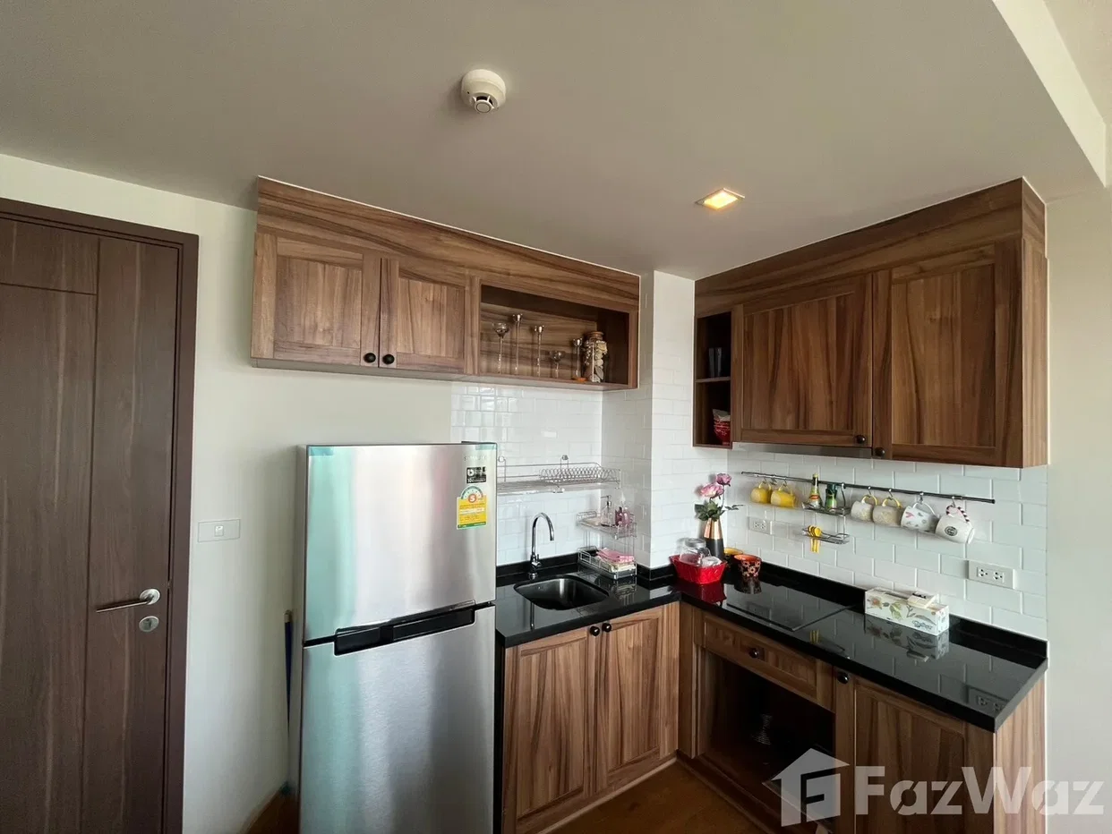 picture 2 Bedroom ,Top Floor in Autumn Condominium 1995080 - 8/11
