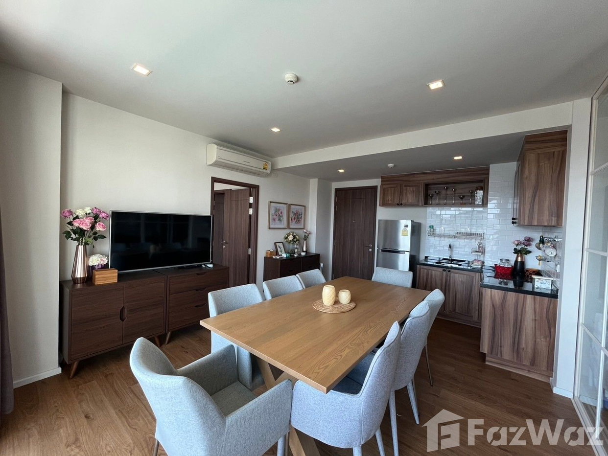 picture 2 Bedroom ,Top Floor in Autumn Condominium 1995080 - 4/11