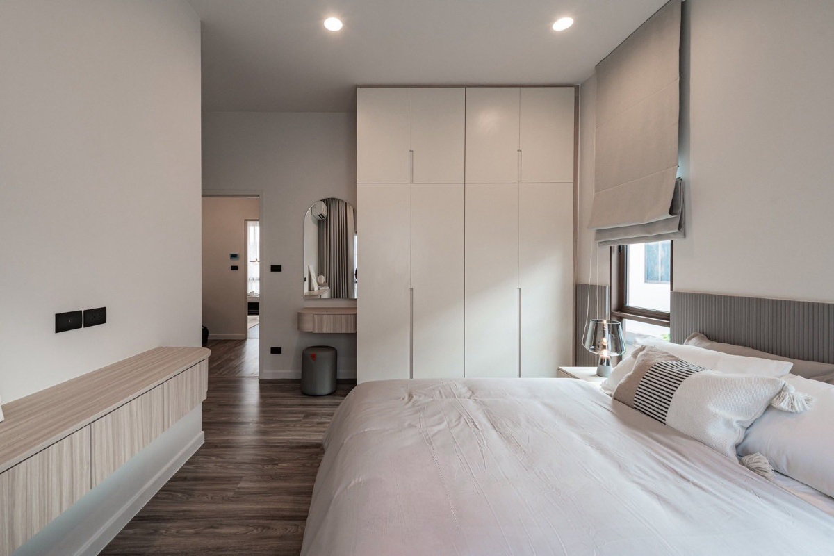 picture Burasiri Krungthep Kreetha 🌟 𝐄𝐱𝐜𝐥𝐮𝐬𝐢𝐯𝐞 𝐑𝐞𝐧𝐨𝐯𝐚𝐭𝐞𝐝 𝐇𝐨𝐮𝐬𝐞 in Prestigious Luxury Development 🏡 - 12/23