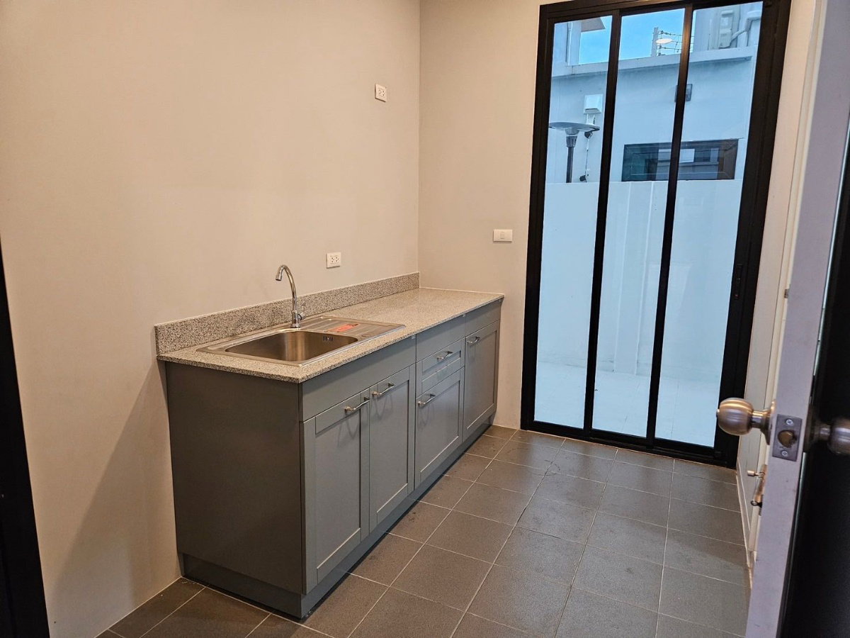 รูป UK06-060 🏡 บ้านให้เช่าหลังมุม – มณีรินทร์ปาร์ค ข้าวหลาม 💵 ราคาเช่า: 25,000 บาท / เดือน - รูปที่ 5/10