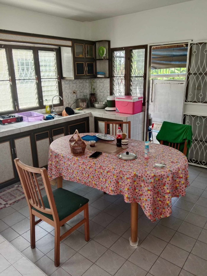 รูป UK06-036 🏡 ให้เช่าบ้านเดี่ยว 2 ชั้น หมู่บ้านปาร์คอิน 1 บางแสน 🛏 3 ห้องนอน | 🚿 2 ห้องน้ำ 💰 ค่าเช่า 13,000 บาท/เดือน - รูปที่ 2/5