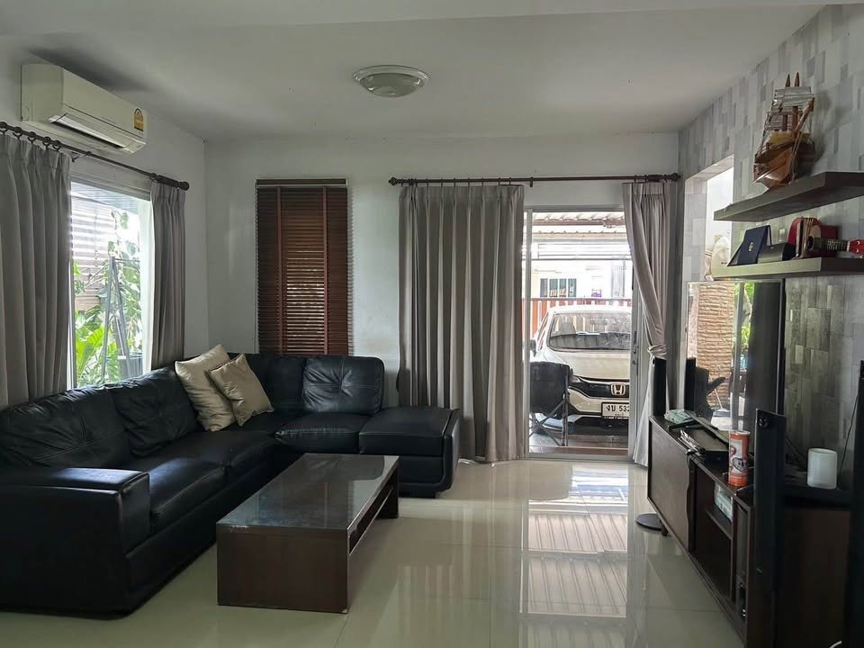 รูป UK07-018 🏡 ขายบ้าน 3 ห้องนอน 2 ห้องน้ำ – โครงการแฟมิลี่ซิตี้ นาป่า ชลบุรี - รูปที่ 2/9