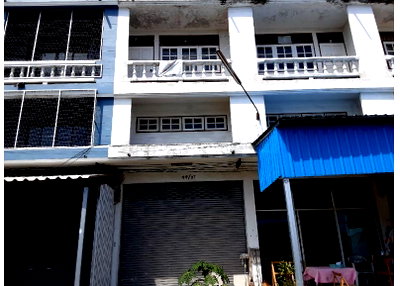 Shophouses for sale Khao Chi Chan : SHOP HOUSE 18 Sq.w. Sattahip Chonburi for 1.3M