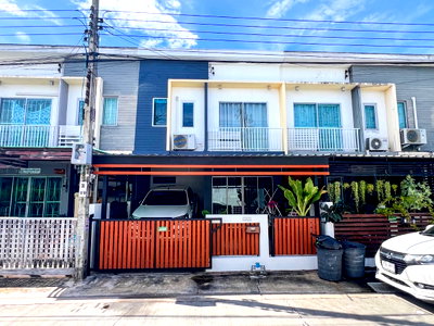 ทาวน์โฮม เขตมีนบุรี : เลือกบ้านทำน้อย เข้าอยู่ได้เลยต้องหลังนี้! ขายทาวน์โฮม เดอะคอนเนค 22 รามอินทรา-มีนบุรี ใกล้ Fashion Island แค่ 10 นาที!
