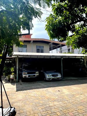 ที่ดิน ดองกิ มอลล์ ทองหล่อ   : Land for sale Ekkamai sukhumvit 63 ขายที่ดินพร้อมบ้านเอกมัย ทองหล่อ เข้าออก เอกมัย/สุขุมวิท63/ปรีดีพนมยงค์ สุขุมวิท71  087-907-4045