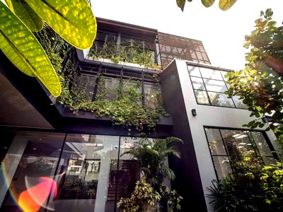 บ้านเดี่ยว ถนนสุขุมวิท : ขายบ้านเดี่ยวสุขุมวิท71 ปรีดีพนมยงค์26 121ตร.ว แปลงมุมสวย 4ห้องนอน 736 ตร.ม บ้านพร้อมสระ ร่มรื่นมีสวน ใกล้ BTSพระโขนง จอดรถได้หลายคัน 087-9074045