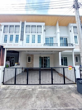 🏡 ทาวน์โฮมรีโนเวทใหม่ สวยพร้อมอยู่ โกลเด้นทาวน์ รามอินทรา – คู้บอน 27 ✨ รีโนเวทใหม่ทั้งหลัง + แถมเฟอร์ SB / Index พร้อมเข้าอยู่ได้ทันที!