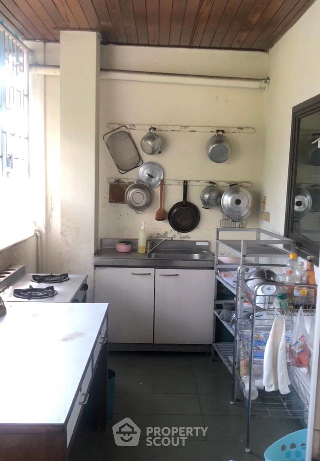 รูป บ้าน 6 ห้องนอน เพื่อขาย โครงการในเจริญนคร คลองสาน ใกล้ BTS กรุงธนบุรี (ID 1353162) - รูปที่ 8/10