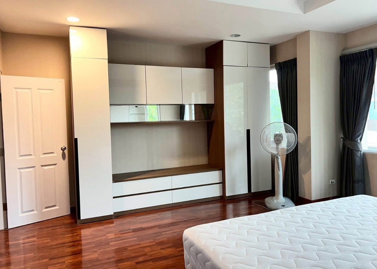 picture The Centro Onnut -          Wongwaen - 14/19