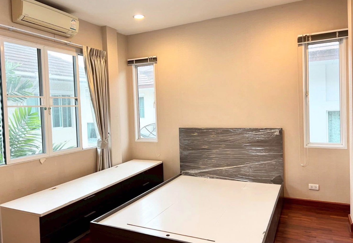 picture The Centro Onnut -          Wongwaen - 18/19