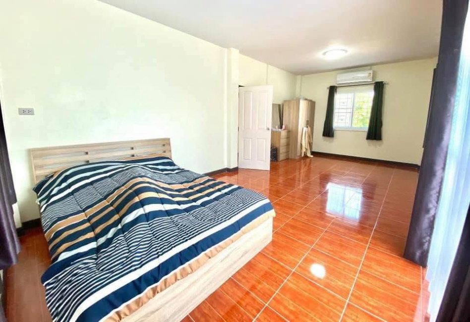 รูป UK06-071 🏡 เช่าบ้านเดี่ยว 3 ห้องนอน 2 ห้องน้ำ – ซอยซากค้อ-หนองขาม 5 💰 ค่าเช่า 20,000 บาท - รูปที่ 2/12