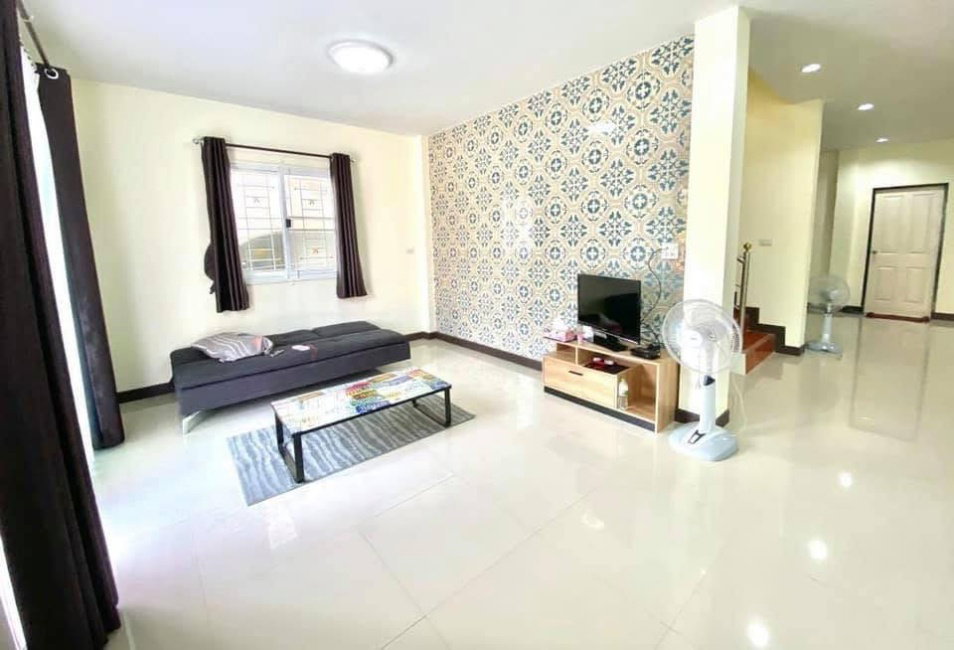 รูป UK06-071 🏡 เช่าบ้านเดี่ยว 3 ห้องนอน 2 ห้องน้ำ – ซอยซากค้อ-หนองขาม 5 💰 ค่าเช่า 20,000 บาท - รูปที่ 4/12