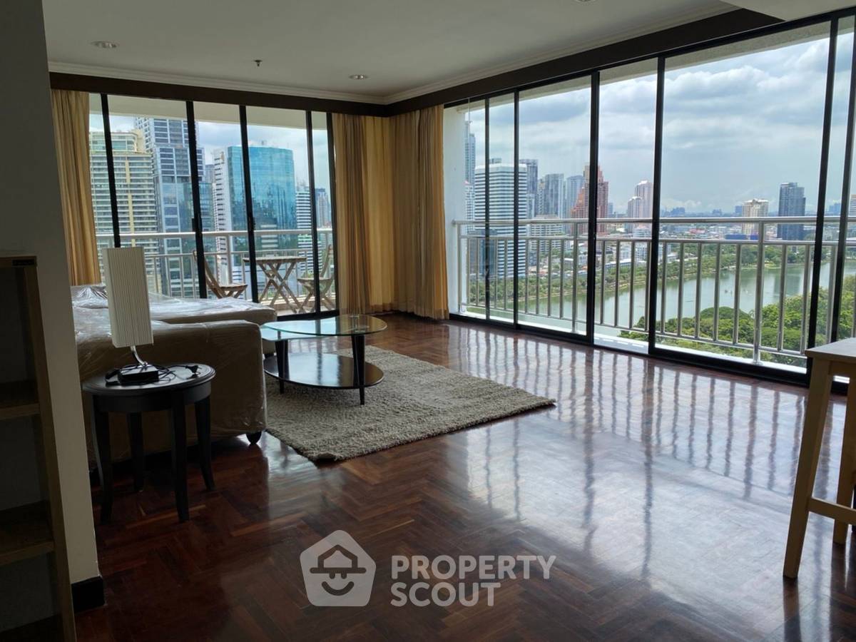 รูป คอนโด 2 ห้องนอน ชั้น 22 Lake Green ใกล้ BTS อโศก (ID 944564) - รูปที่ 2/7