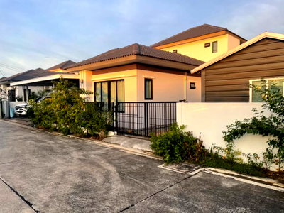 เช่าบ้านเดี่ยว ชลบุรี : UK06-082 🏡 บ้านเดี่ยวให้เช่า มณีรินทร์ M-Village บึงไร่ 1 – ศรีราชา 💸 ราคาเช่า: 20,000 บาท/เดือน