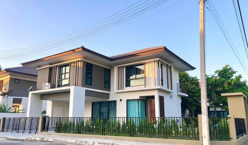 ขายบ้านเดี่ยว 2 ชั้น โครงการ เพลินจิต คอลลิน่า เชียงใหม่ ใกล้คลับเฮาส์ และทางเข้าออกโครงการ T.0946511456