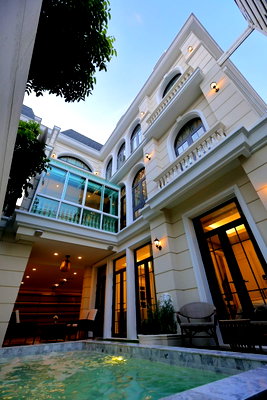 บ้านเดี่ยว ดิ เอ็มควอเทียร์ : บ้านหรู ตกแต่งพร้อมอยู่ ในเอกมัย 22 หิ้วกระเป๋าเข้าอยู่ได้ทันที *บ้านออกแบบโดย HBA บริษัทออกแบบชั้นนำระดับโลก*