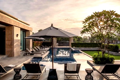 Houses for sale Frost Magical Ice of Siam : Quick Sale! Patta Prime Next to Regent International School Pattaya for Sale
