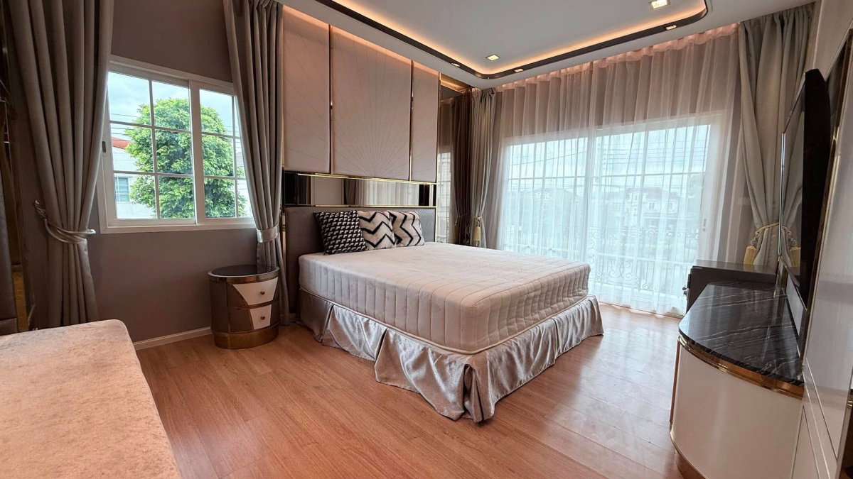 รูป ขายบ้านเดี่ยว แปลงมุม ด้านหน้าเทควิวสวน ตกแต่งบิ้วอินสวย เฟอร์นิเจอร์ เครื่องใช้ไฟฟ้ามีครบ - รูปที่ 8/15