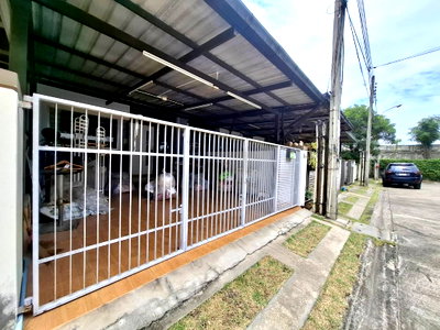 ขายทาวน์โฮม : ขายทาวน์โฮม 3 ชั้น มบ.บ้านใหม่ พระราม 2 - 22 ตรว.ราคาพิเศษวิวหน้าสวน