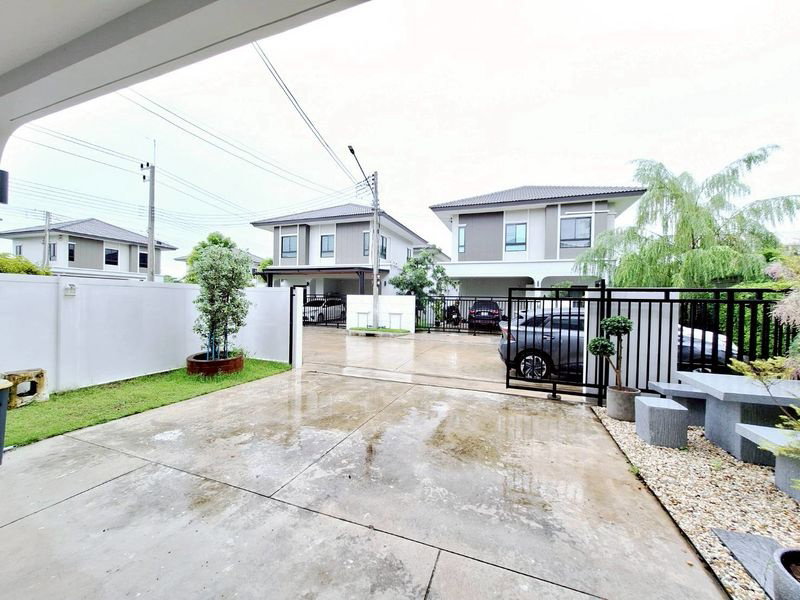 รูป ✨✨✨หมู่บ้านมิตติ ลำลูกกา คลอง 6 – ราคาพิเศษ!   โอกาสดีทั้งอยู่เองและลงทุน 🏡 - รูปที่ 5/20