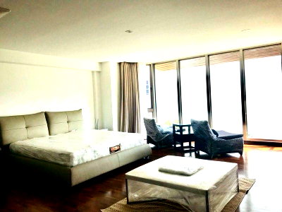 เช่าทาวน์โฮม แม็คโคร ฟู้ดเซอร์วิส สุขุมวิท 71 : LTHC13042 – Townhome for Rent (ทาวน์โฮมให้เช่า) in Thonglor (ทองหล่อ) Size 180 sqm. 3 Bed 3 Bath ONLY 95K/Month