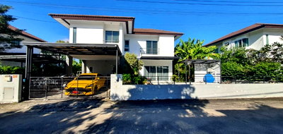 Houses for rent Khu Bon Road : House for rent The Tara Soi Phraya Suren 35, ready to move in. If interested, contact Line @goodmanpro or call 0999029192.