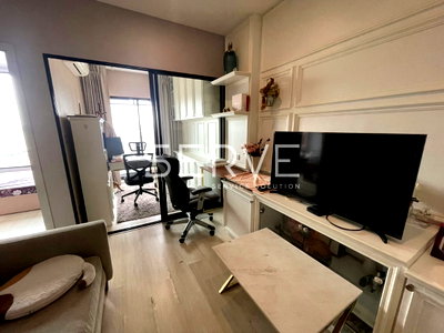 Condos for sale : Nice Room 1 Bed 1 Work Room High Fl. 15+ Good Location Close to BTS Chong Nonsi 600 m. at Knightsbridge Prime Sathorn Condo / For Sale