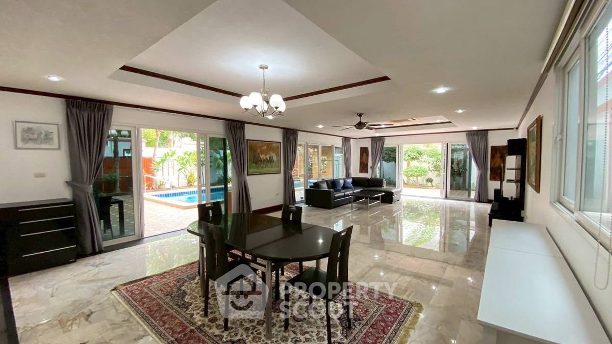 รูป วิลล่า 5 ห้องนอน 400 ตร.ม. ให้เช่า ใน นาจอมเทียน พัทยา (ID 2265856) - รูปที่ 5/17