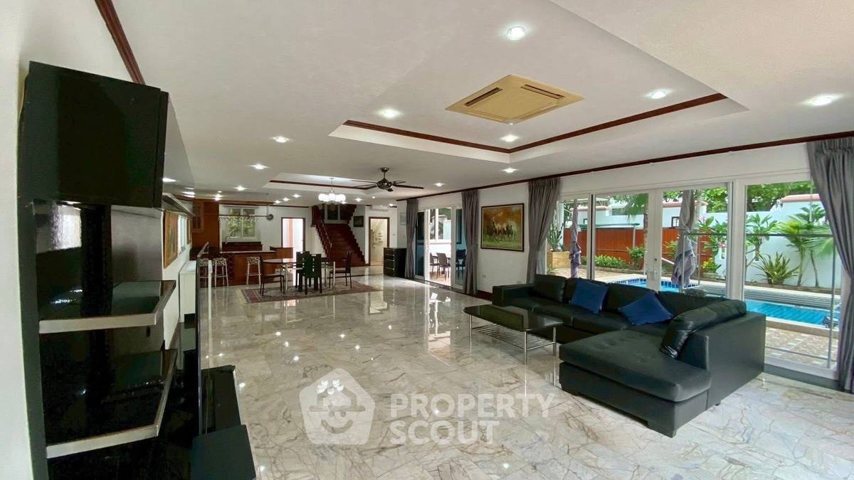 รูป วิลล่า 5 ห้องนอน 400 ตร.ม. ให้เช่า ใน นาจอมเทียน พัทยา (ID 2265856) - รูปที่ 4/17