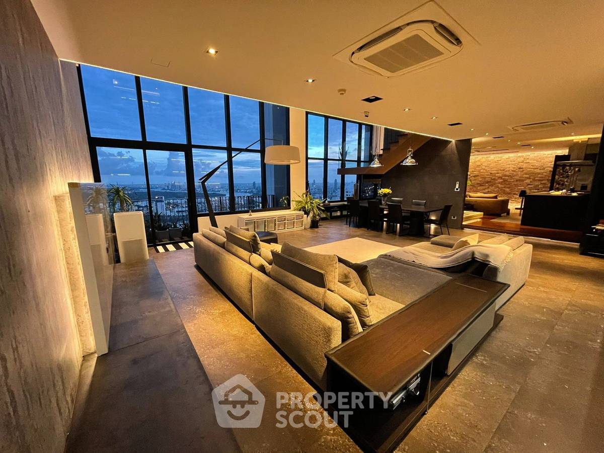 คอนโด 2 ห้องนอน 234 ตร.ม. ชั้นสูง 41-42 The Emporio Place ใกล้ BTS พร้อมพงษ์ (ID 845536)