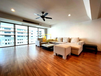 Apartment building for rent Srinakharinwirot University Prasanmit Campus : Impressive 3 Bedroom Apartment For Rent in Sukhumvit 12 - BR21295AP