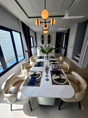 บ้านเดี่ยวให้เช่า : ให้เช่าบ้าน Grande Pleno สุขุมวิท-บางนา เฟอร์ครบ ตกแต่ง Classic Luxury